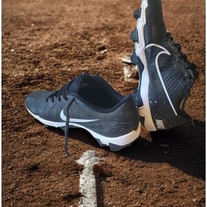 Nike Fast FlexBlack and White Baseball/football Cleats with Speckled Midsole